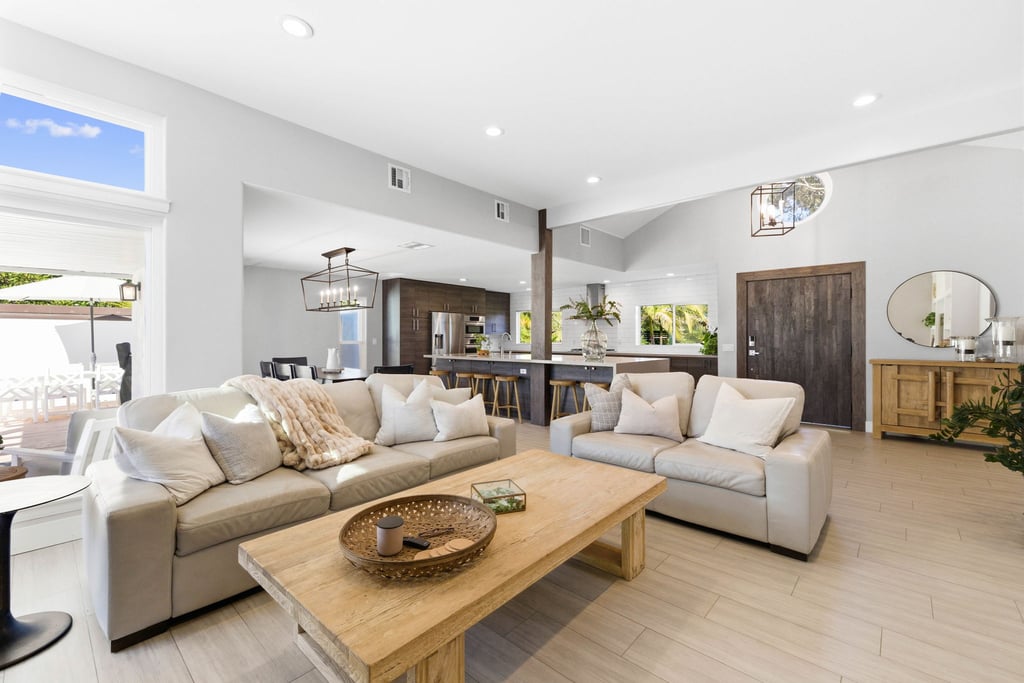 Carlsbad · Living room