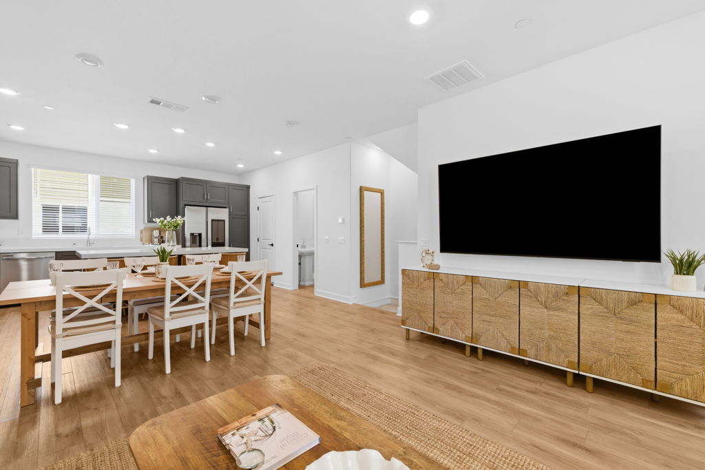Chula Vista · Living room