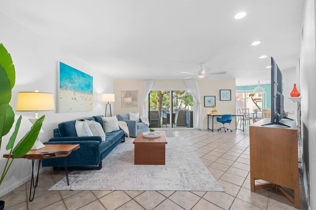 Solana Beach · Living room